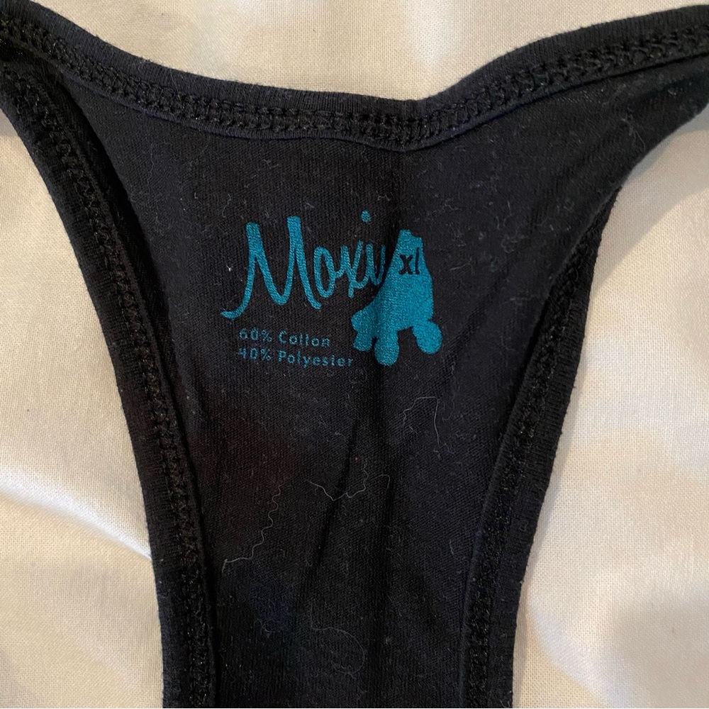 Moxi clothing bundle - Picture 11 of 14